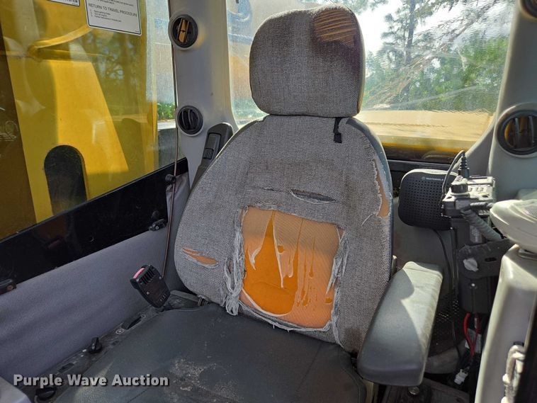 image for item DU2599 Gradall XL4100 wheeled excavator