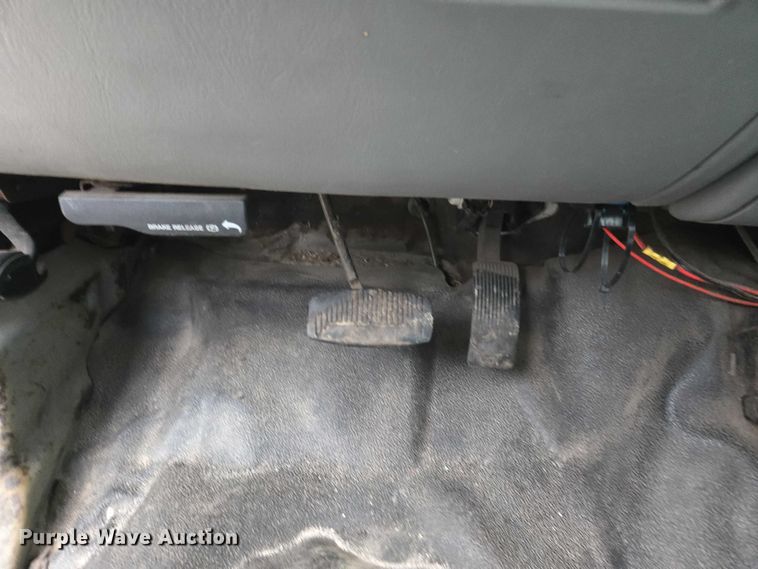 image for item DU2600 2007 Ford F450 Super Duty dump truck