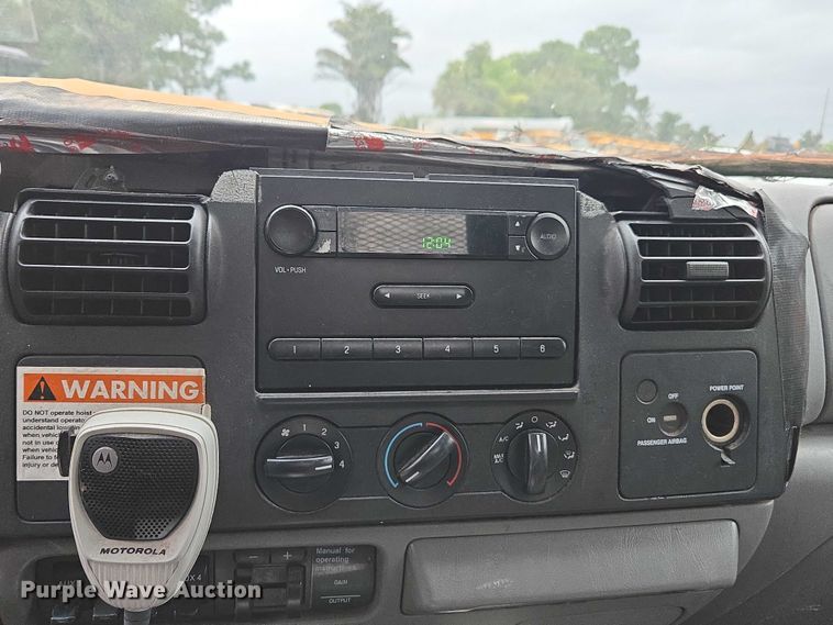 image for item DU2600 2007 Ford F450 Super Duty dump truck