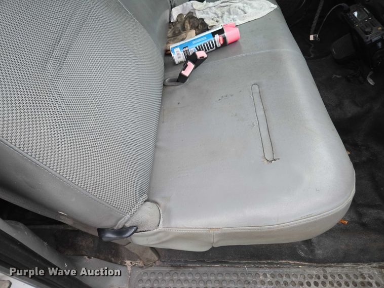 image for item DU2600 2007 Ford F450 Super Duty dump truck