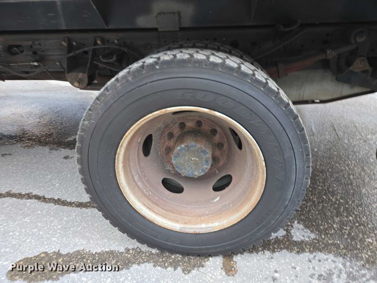 image for item DU2600 2007 Ford F450 Super Duty dump truck