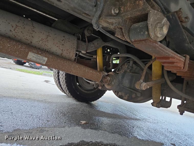 image for item DU2600 2007 Ford F450 Super Duty dump truck