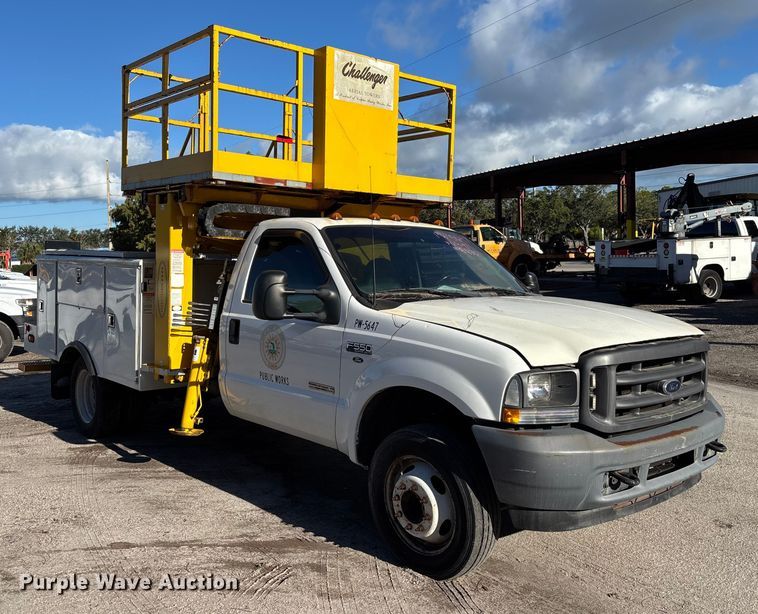 image for item DU2603 2003 Ford F550 Super Duty XL utility / service truck