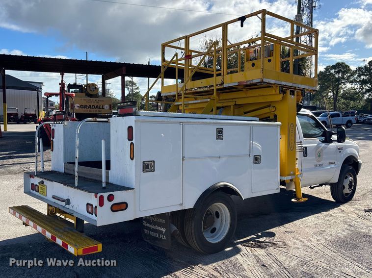 image for item DU2603 2003 Ford F550 Super Duty XL utility / service truck