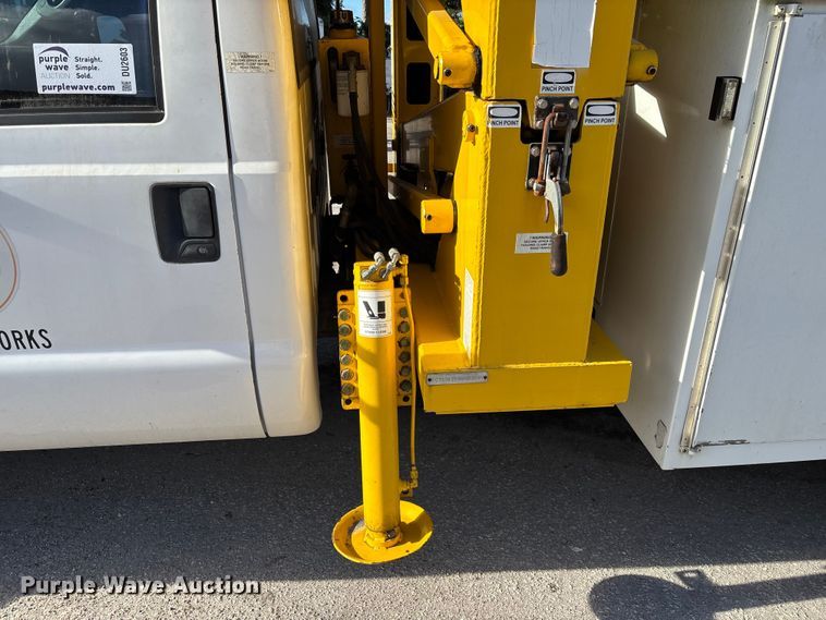 image for item DU2603 2003 Ford F550 Super Duty XL utility / service truck