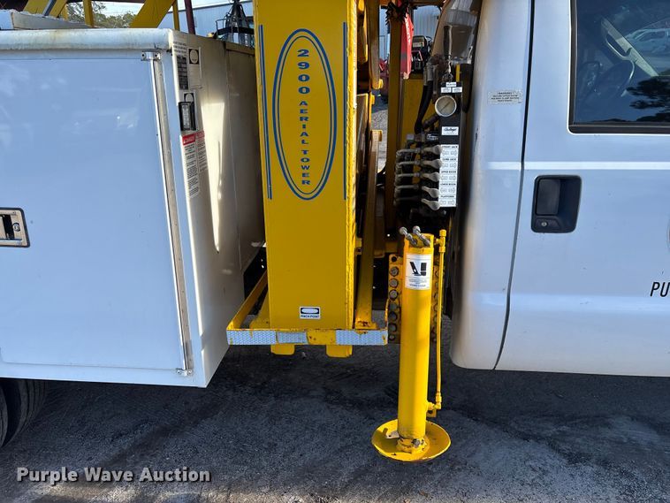 image for item DU2603 2003 Ford F550 Super Duty XL utility / service truck