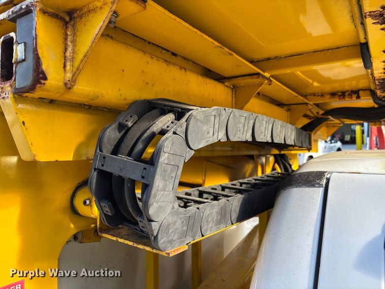 image for item DU2603 2003 Ford F550 Super Duty XL utility / service truck