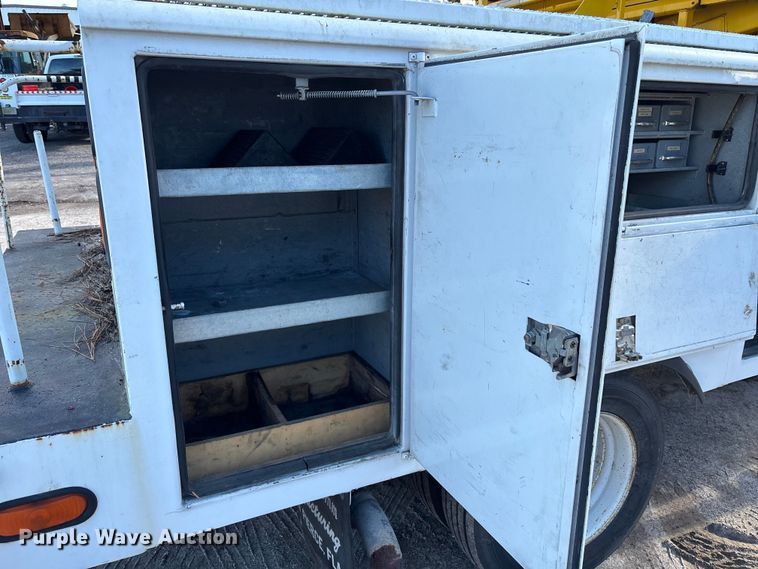 image for item DU2603 2003 Ford F550 Super Duty XL utility / service truck