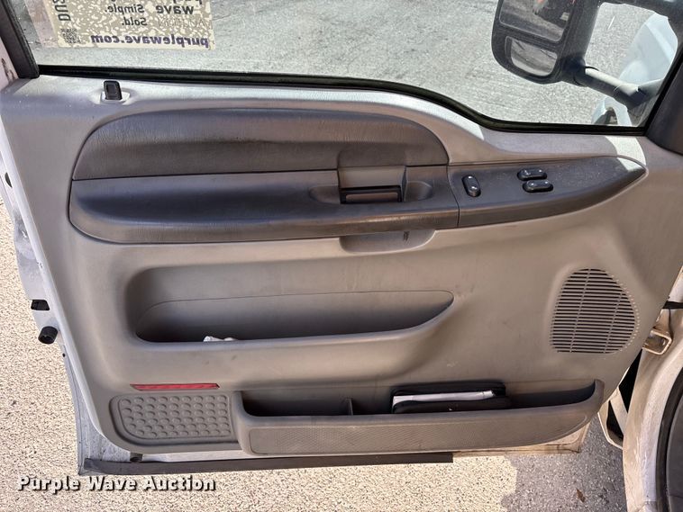 image for item DU2603 2003 Ford F550 Super Duty XL utility / service truck