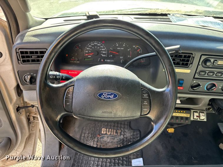 image for item DU2603 2003 Ford F550 Super Duty XL utility / service truck