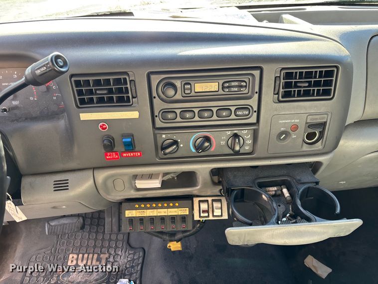 image for item DU2603 2003 Ford F550 Super Duty XL utility / service truck