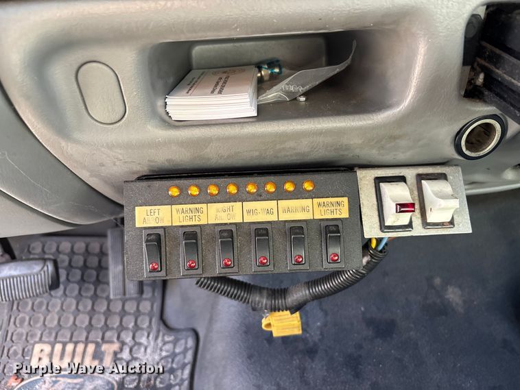 image for item DU2603 2003 Ford F550 Super Duty XL utility / service truck