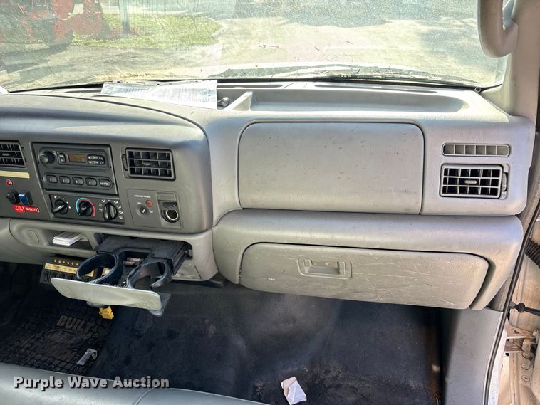 image for item DU2603 2003 Ford F550 Super Duty XL utility / service truck