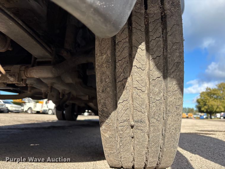 image for item DU2603 2003 Ford F550 Super Duty XL utility / service truck