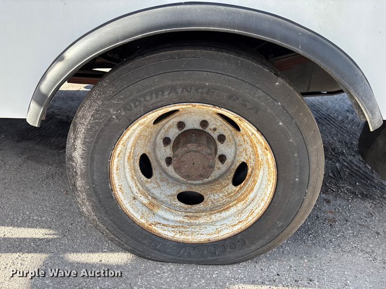 image for item DU2603 2003 Ford F550 Super Duty XL utility / service truck