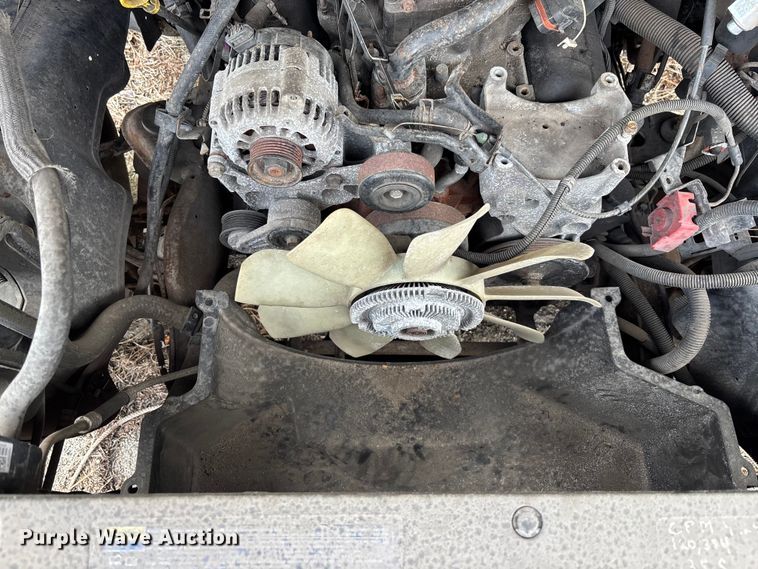 image for item DU2604 2004 GMC Sierra pickup truck