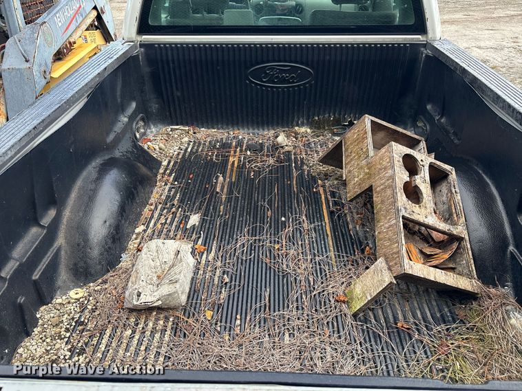 image for item DU2607 2006 Ford F150 XL Ext. Cab pickup truck