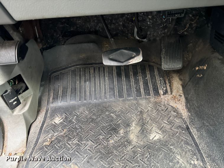 image for item DU2607 2006 Ford F150 XL Ext. Cab pickup truck