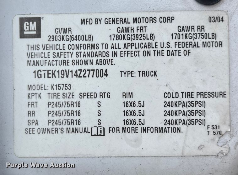 image for item DU2611 2004 GMC Sierra pickup truck