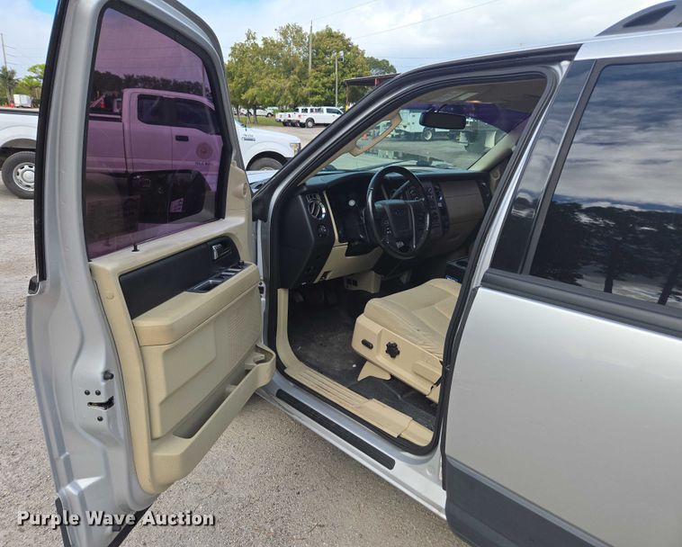 image for item DU2614 2016 Ford Expedition XL SUV