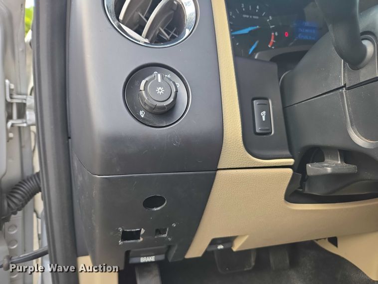 image for item DU2614 2016 Ford Expedition XL SUV