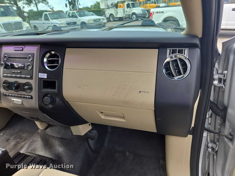 image for item DU2614 2016 Ford Expedition XL SUV