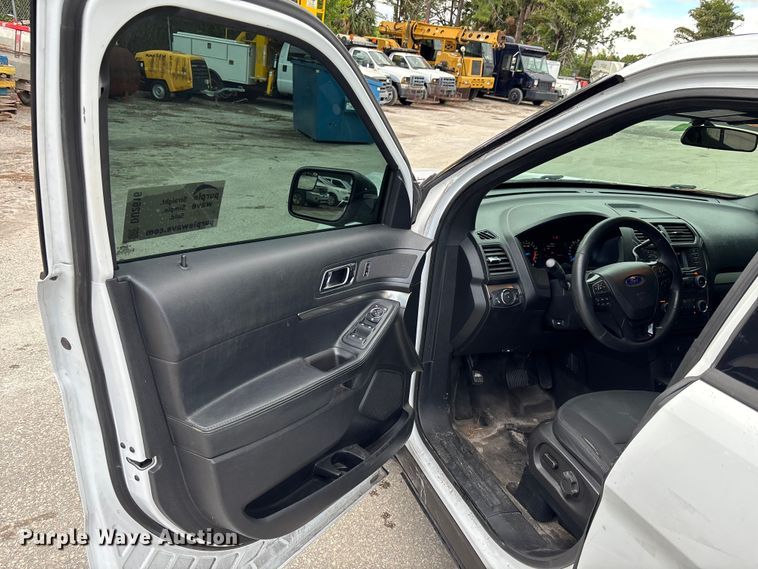 image for item DU2616 2017 Ford Explorer Police Interceptor SUV