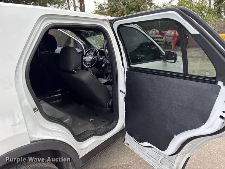 image for item DU2616 2017 Ford Explorer Police Interceptor SUV