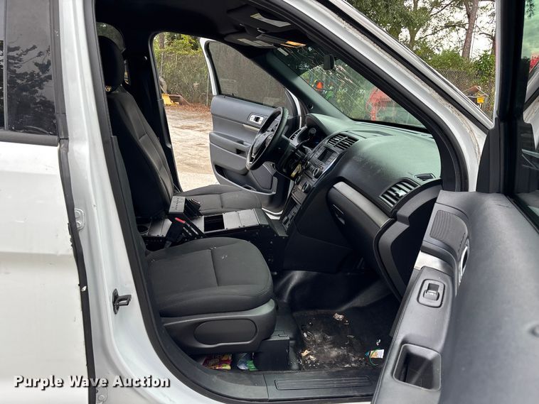 image for item DU2616 2017 Ford Explorer Police Interceptor SUV