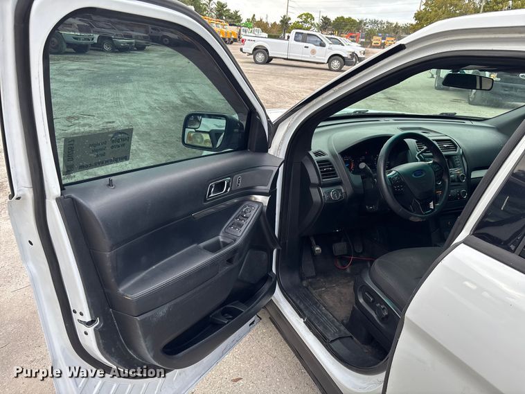 image for item DU2617 2016 Ford Explorer Police Interceptor SUV