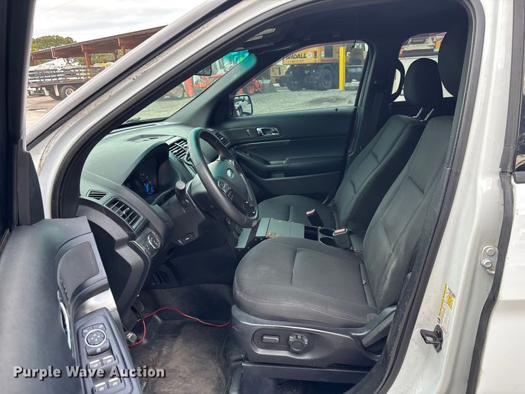 image for item DU2617 2016 Ford Explorer Police Interceptor SUV