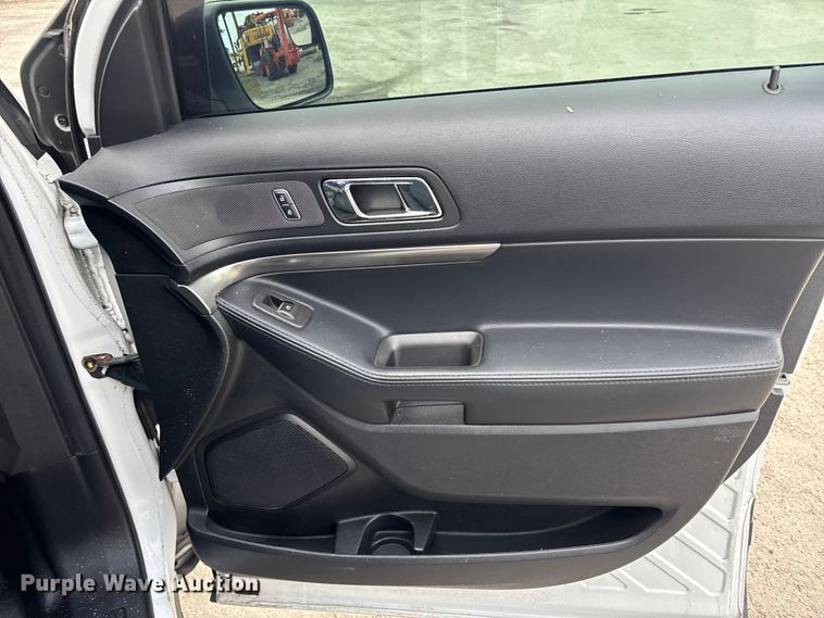 image for item DU2617 2016 Ford Explorer Police Interceptor SUV