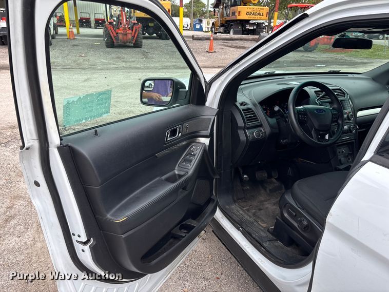 image for item DU2618 2016 Ford Explorer Police Interceptor SUV