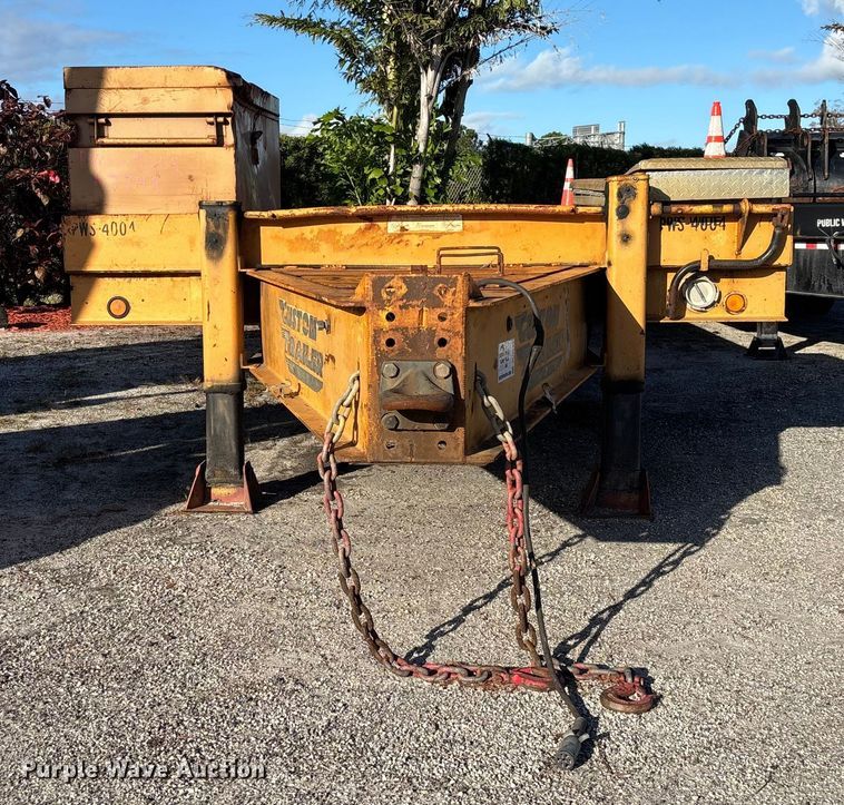 image for item DU2619 2002 Custom Trailer equipment trailer