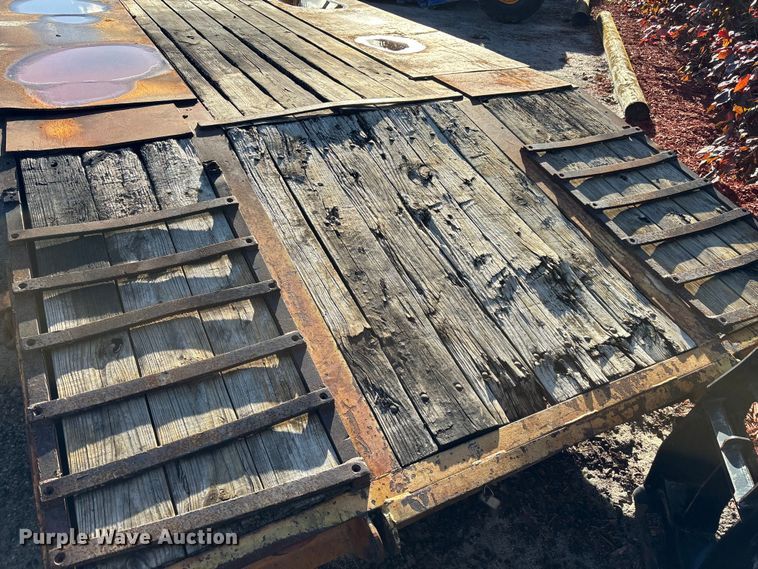 image for item DU2619 2002 Custom Trailer equipment trailer