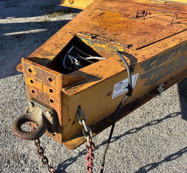 image for item DU2619 2002 Custom Trailer equipment trailer