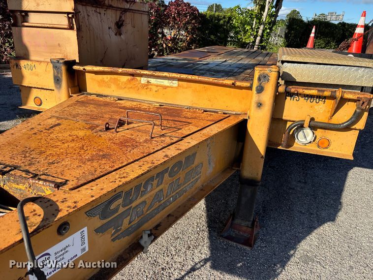 image for item DU2619 2002 Custom Trailer equipment trailer