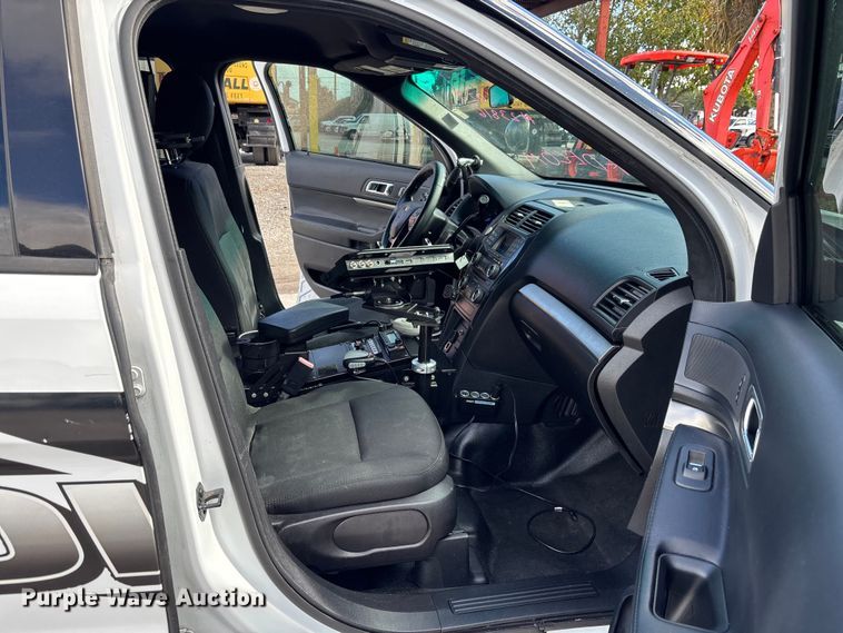 image for item DU2620 2016 Ford Explorer Police Interceptor SUV