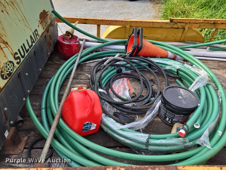 image for item DU2621 Sullair 185 air compressor