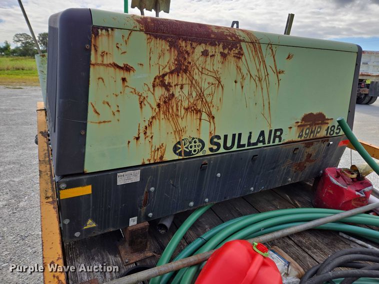 image for item DU2621 Sullair 185 air compressor
