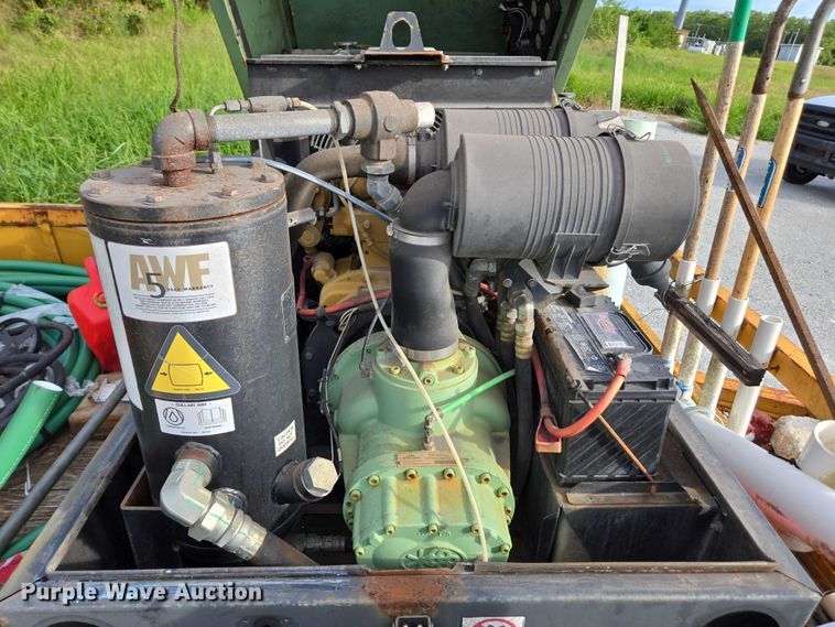 image for item DU2621 Sullair 185 air compressor