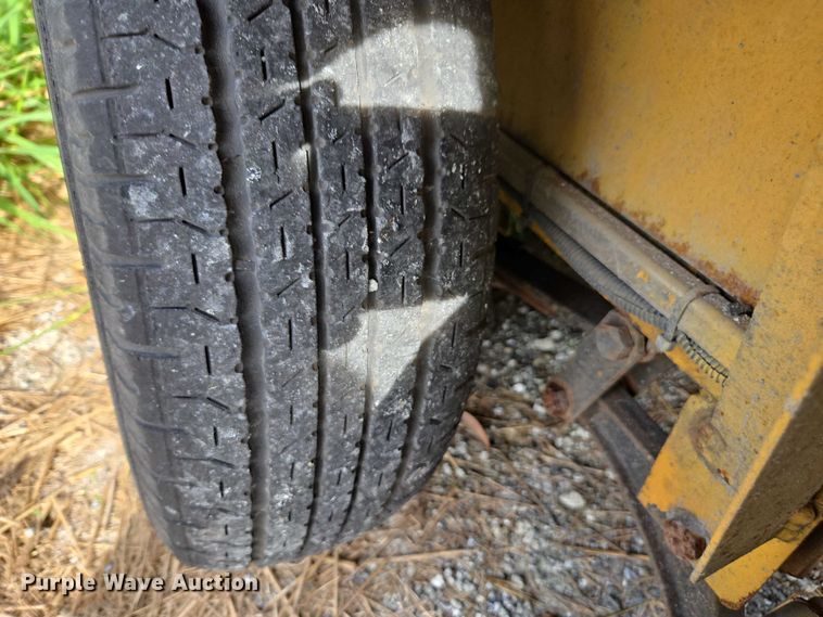 image for item DU2621 Sullair 185 air compressor