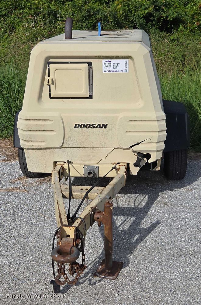 image for item DU2623 2004 Ingersol Rand P185WIR air compressor