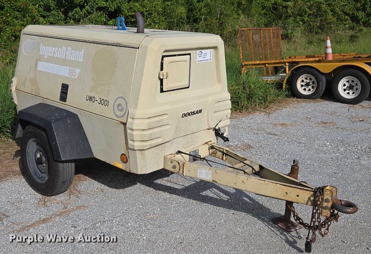 image for item DU2623 2004 Ingersol Rand P185WIR air compressor
