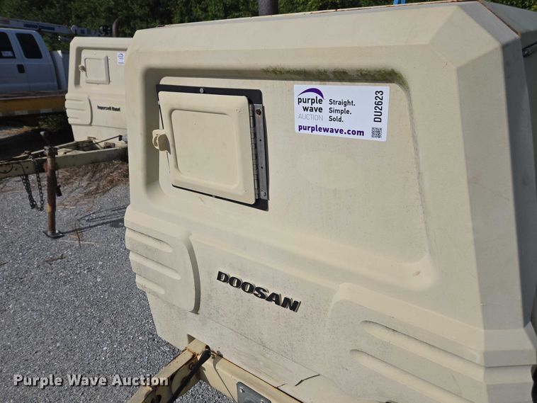 image for item DU2623 2004 Ingersol Rand P185WIR air compressor