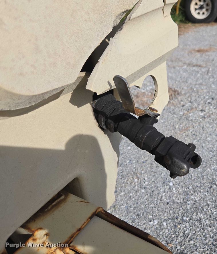 image for item DU2623 2004 Ingersol Rand P185WIR air compressor