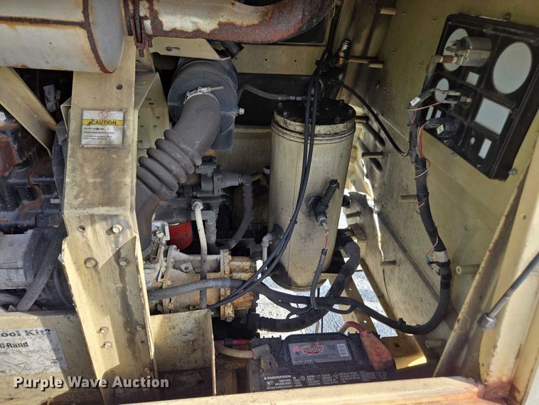 image for item DU2623 2004 Ingersol Rand P185WIR air compressor