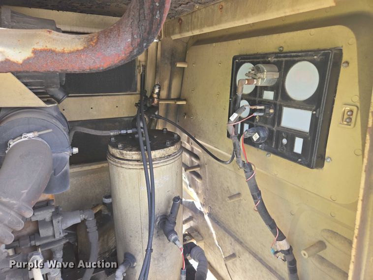 image for item DU2623 2004 Ingersol Rand P185WIR air compressor