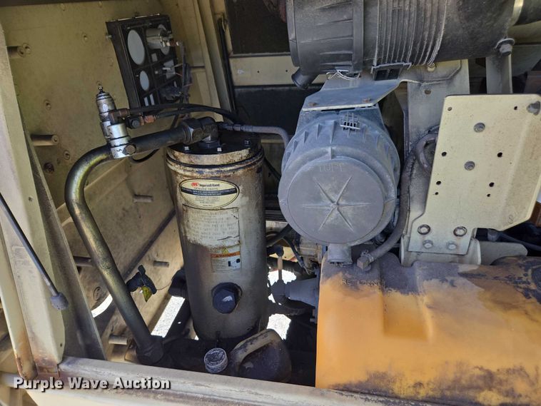 image for item DU2623 2004 Ingersol Rand P185WIR air compressor