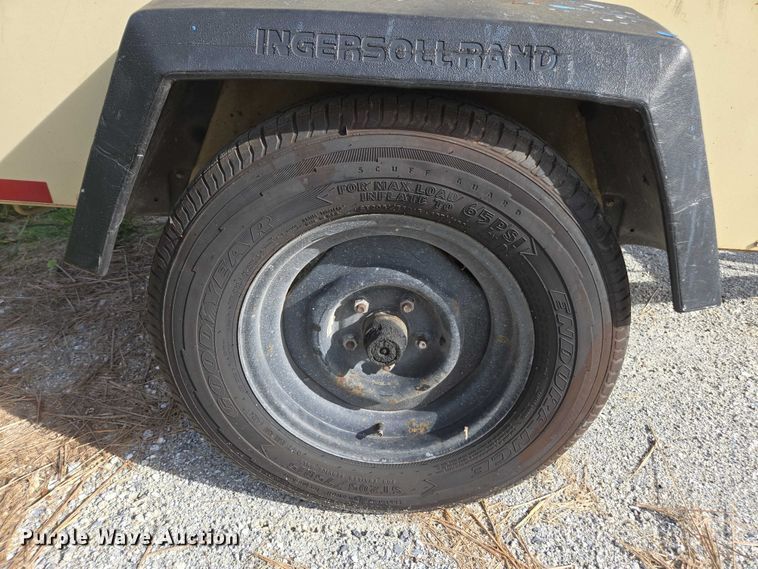 image for item DU2623 2004 Ingersol Rand P185WIR air compressor